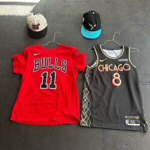 Chicago Bulls Autograph bundle- Derozan, LaVine, White, and more!